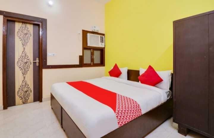 Hotel O Jas Inn Near Star Mall Gurgaon Exterior photo