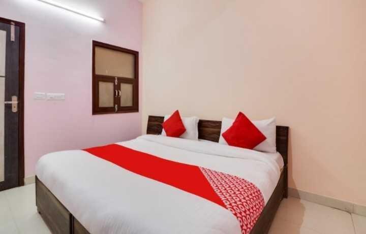 Hotel O Jas Inn Near Star Mall Gurgaon Exterior photo